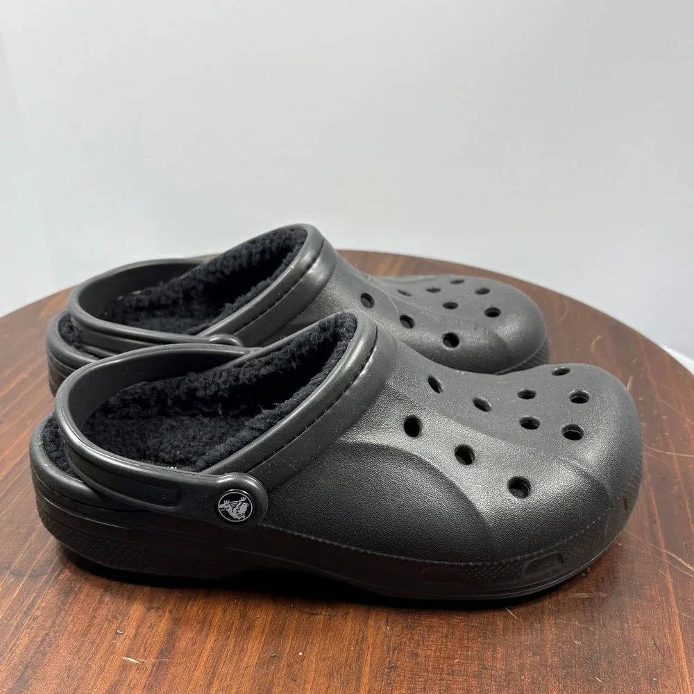 Crocs Classic Lined Clog Sandals M8 W10 Gray Fuzzy Liner Casual Dual Comfort‎